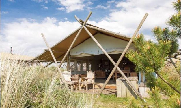 Zon zee strand, glamping aan zee